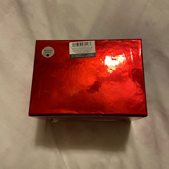 Women’s unbranded Watch Set with Additional Bands NIB - Picture 2 of 2